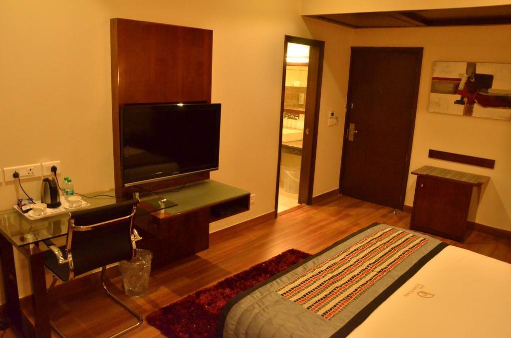 Hotel Down Town Jalandhar Habitación foto