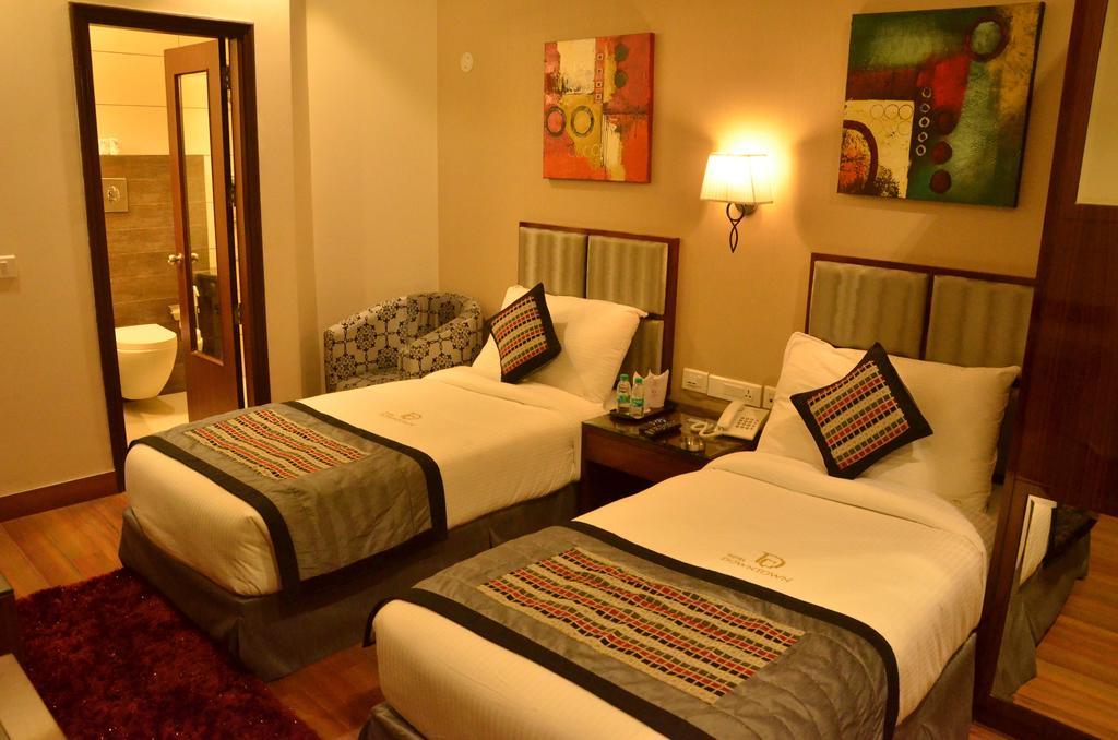 Hotel Down Town Jalandhar Habitación foto