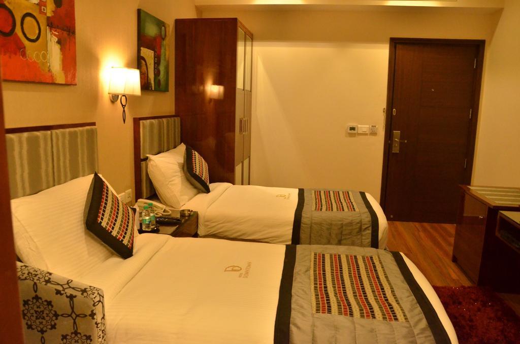 Hotel Down Town Jalandhar Habitación foto